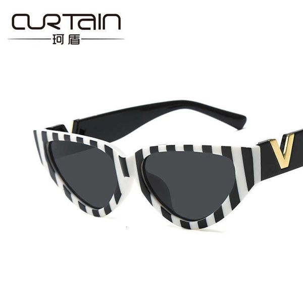 

black and white panda stripe v triangle cat eye sunglasses 2023 new sunglasses show small frame sunglasses qoq2, White;black