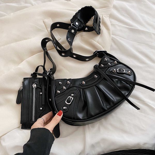 

new oblique cross underarm folded crescent mother single shoulder female riveted locomotive bag 1pr