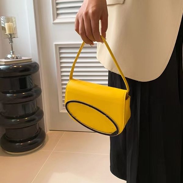 

2023 new designer bag shoulder bag jingle bag women's tote bag tote bag crossbody bag underarm mini tote purse