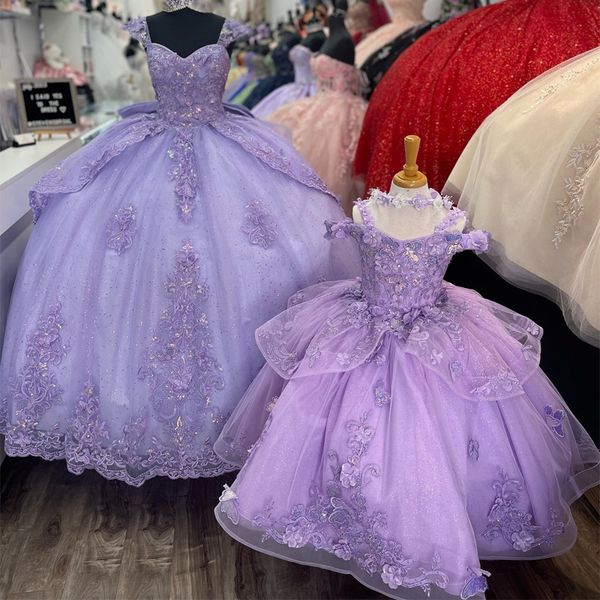 

luxury glittering lavender sweetheart off-shoulder quinceanera dresses applique lace vestidos de 15 anos birthday party corset ball gown, Blue;red