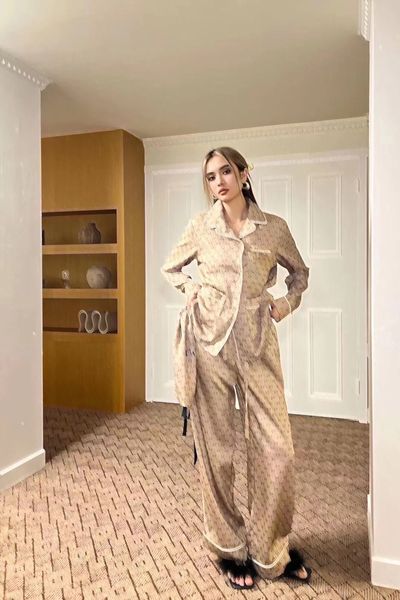 

g letter g236 luxury designer couple f letter pajamas women's real silk long-sleeved suits ice silk home clothes summer two-piece suit, Gray