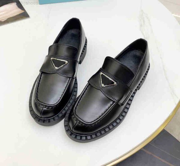 

p triangle black thick soled leather british style leofaux shoes women's retro small leather shoes women's single shoes