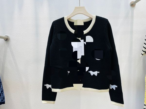 

826 2023 autumn brand same style sweater long sleeve crew neck cardigan fashion womens clothes womens qian, White;black