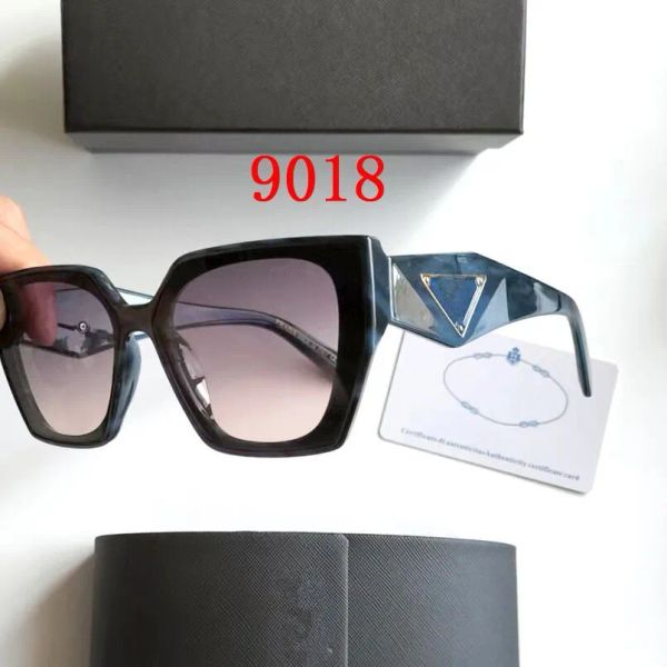 

2023 designer sunglasses classic eyeglasses goggle outdoor beach sun glasses for man woman mix 7 color optional triangular signature, White;black