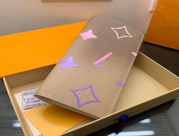 

luxurys designers fold wallets bags long wallets spring in the city gradient raised flower bag genuine leather ladies travel walle9381599, Red;black