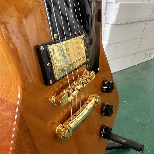 

goose in natural color brown body with black pick guard fast ship