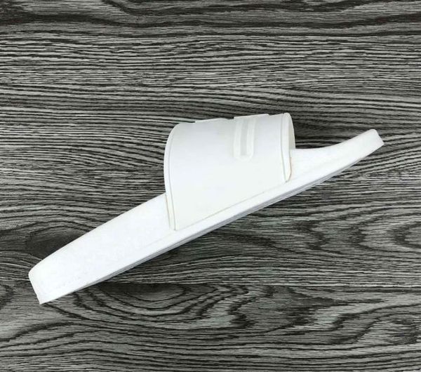 

2021 fashion luxury women slippers sandals ladies beach slipper tide male rivet stud slippers nonslip leather mens casual flip fl8326401, Black