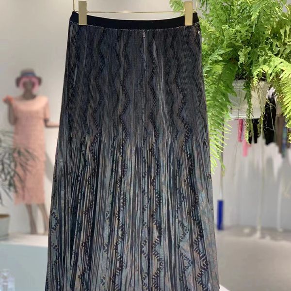 

fashionable mesh retro high waisted mid hip skirt with printed slim fitting tulle pleated long skirt for women, Black