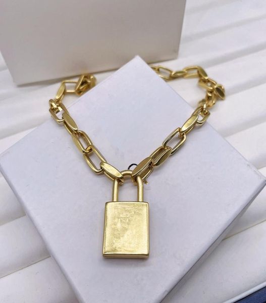 

2022 retro men women necklaces lock design letters b personality chain europe and the united states whole jewelry4744716, Silver