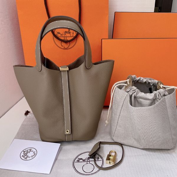 

2023 new luxury tote picotin lock handbags ladies knitting purse designer slarge tote with chain canvas shopping bag clemence totes 01