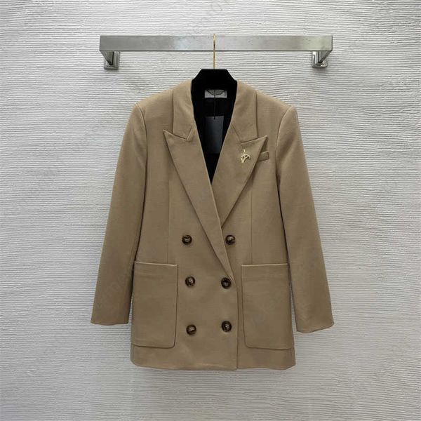 

suit blazer women designer jacket complimentary gold brooch double-breasted blazers with serpentine chain trim around collar office wear, White;black