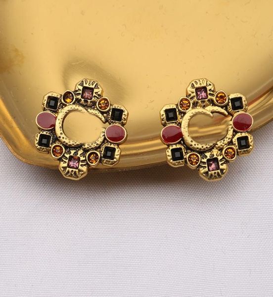 

retro colored diamond charm earrings designer letter rhinestone studs personality earring for girl jewelry gifts2979189, Golden