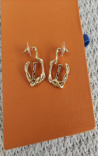 

stainless steel stud earring for women letter cute earrings jewelry gift l7611273, Silver