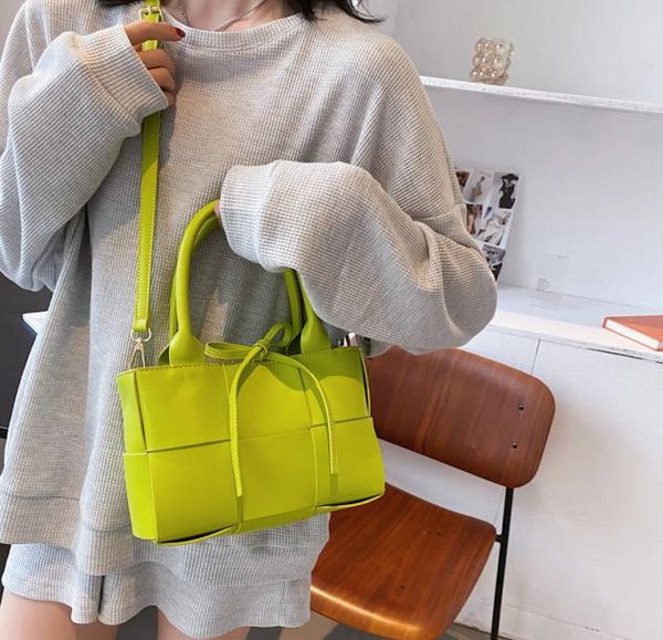 

and luxurys bags2021 bag women spring summer new large hand woven tote bag7886105