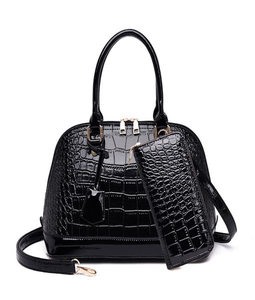 

chains designer gold classic fashion bag women quality and lady mini shoulder channel handbags letter square flap high crossbody s5593625, Red;black