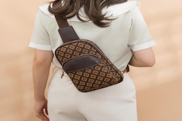 

designers luxury nylon chest bags cross body pu leather handbag famous fashion shoulder bag brown fanny pack backpack christmas pr5831874