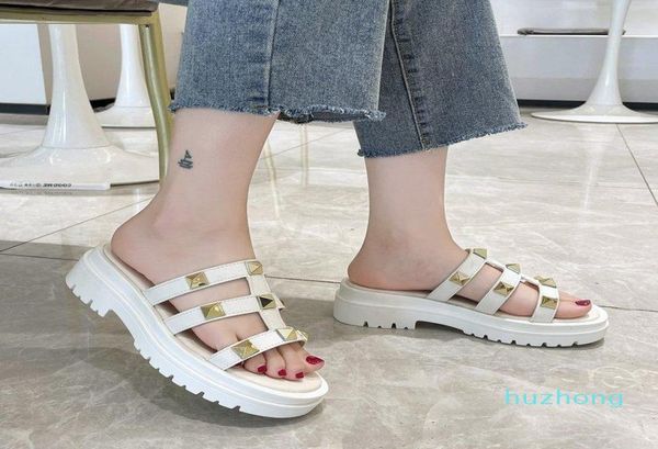 

rivet slippers summer 2021 fashion leisure thick bottom muffin roman drag girl women versatile sports2679015, Black