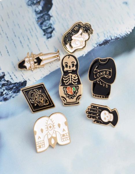 

decoration two skulls two people hug together palm horror clothes long sleeve personality innovation punk brooch7229117, Gray