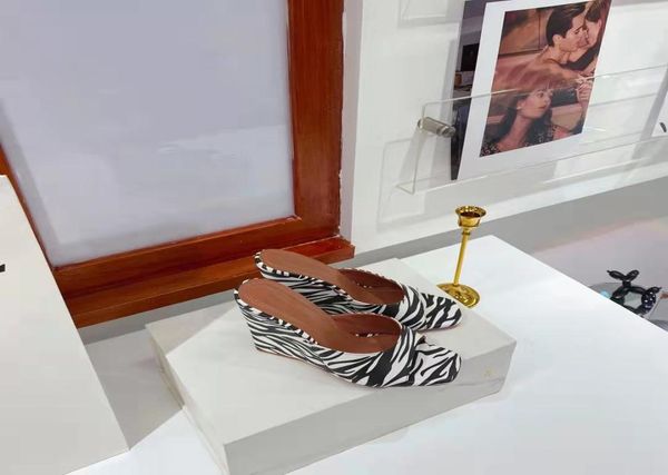 

2022 fashion season shoes amina muaddi lupita wedge sandals 952423851, Black