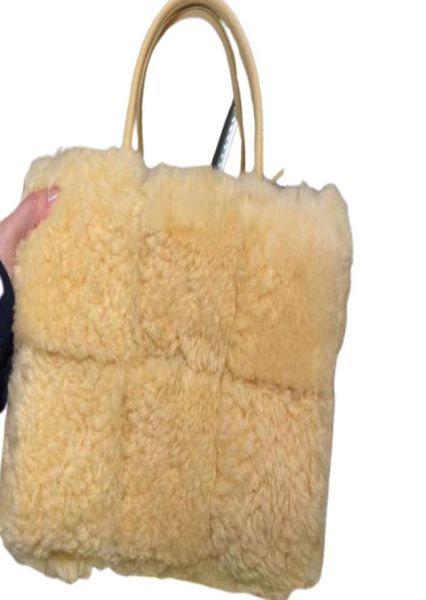 

functional amazing plush handbag arco tote with detachable interior zipped pocket bag winter new woven fur big capacity shopping b6609845