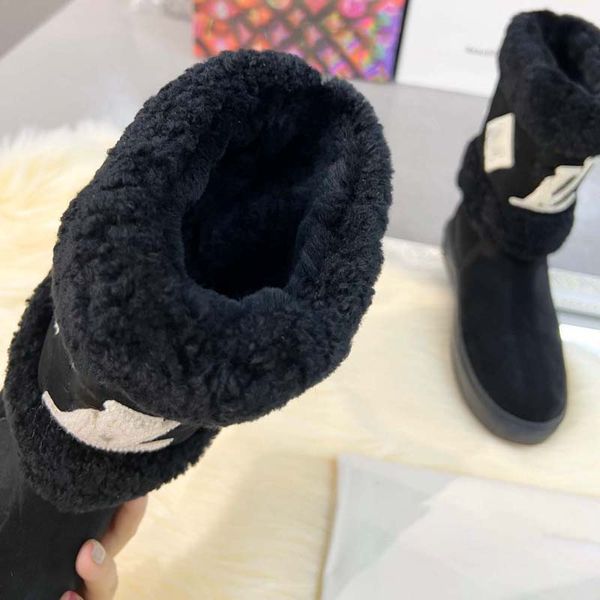 

designer boots letter lamb hair short boots thickened snow boots women's new fashionable short boots non slip and warm cotton shoes 03, Black