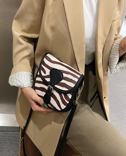 

fashion women039s 2021 new luxurys bagsbag single shoulder with foreign style and mini half round saddle3669328