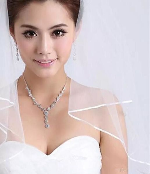 

white ivory 2 layers short bridal veil with comb ribbon edge zz, Black