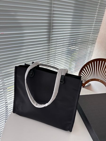 

tote bag, paired well, essential for business travelers, super versatile