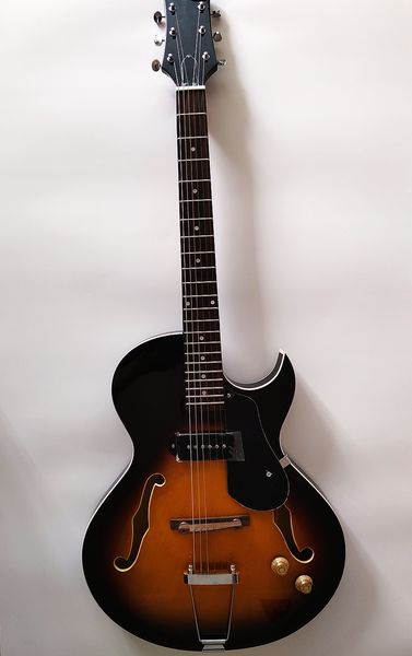 

electric guitar 6 string semi-hollow sunburst