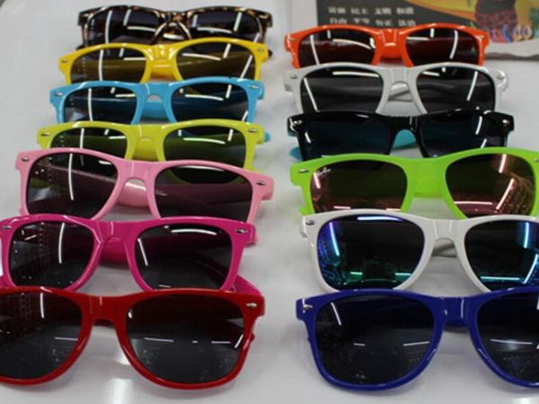 

20 pairs classic sunglasses women and men modern beach sunglasses multicolor sunglasses6644844, White;black