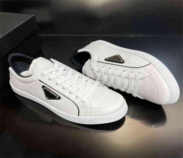 

2022 summer brands leather sneakers shoes leather men skateboard enameled metal triangle outdoor trainers comfort5723511
