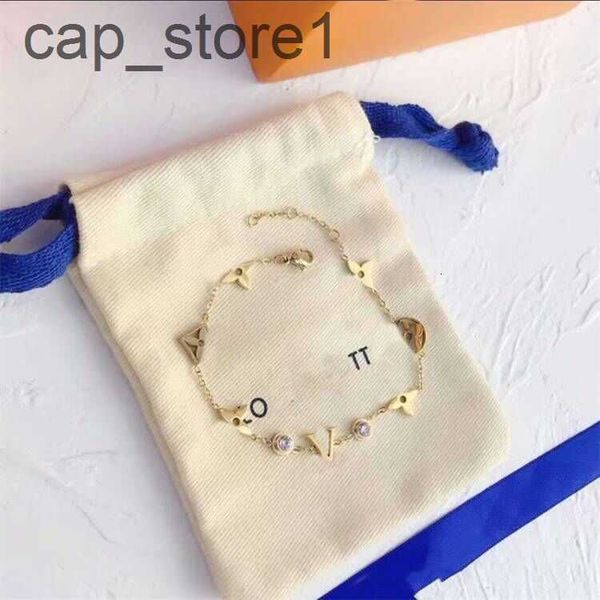 

women designer bracelet chain luxury bracelet gold plated fashion trendy pulsera lock flower letter pendant diamond cjeweler love charms bra, Golden;silver