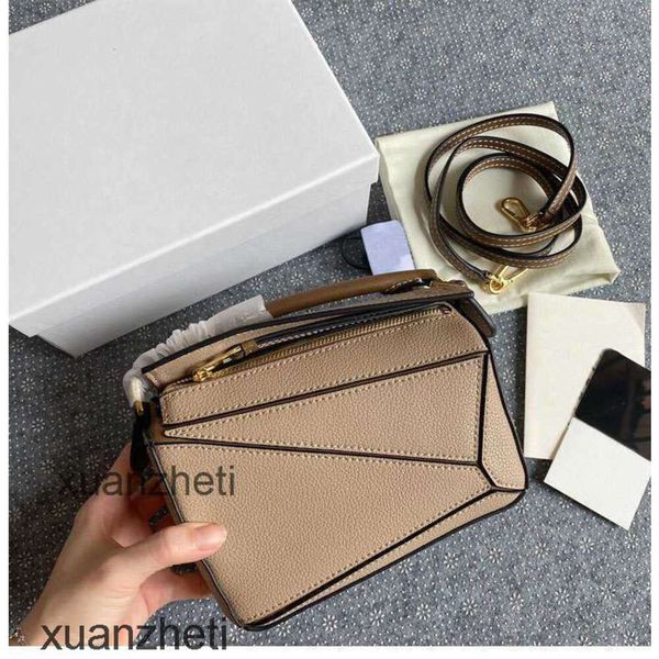 

fashion loewsbag women bags hands puzzles 2023 geometry outlet bag designer pack mini cowhide spliced pillow single shoulder straddle leathe