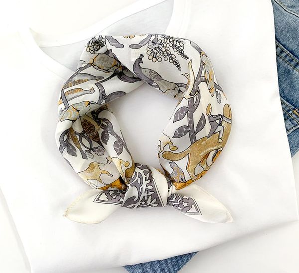 

the new europeanstyle retro flowers summer silk scarf female fashion explosion models western style decorative silk scarf small s8334151, Blue;gray