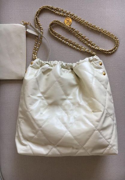 

chan 2022 catwalk leather bag shopping bag luxury mothers day gift9687302