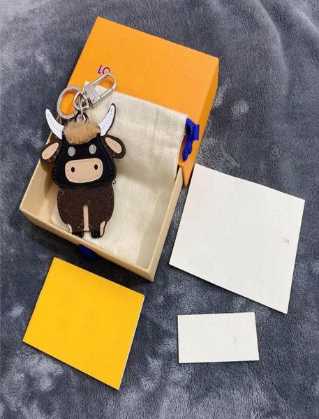 

no box brown keychain l letter print cow shape flower leather keychains car fashion men women key ring lanyard cute key wallet cha5545888, Silver