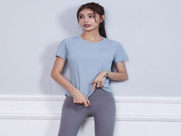 

new sports women039s fitness yoga split shortsleeved running tight comfortable quickdrying yoga clothes5521596