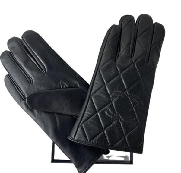 

2023 womens leather gloves designer sheepskin fur integrated cycling warm fingertip gloves6386267, Blue;gray
