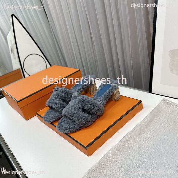 

designer slippers wool slipper high-heeled letter shoes plush autumn winter flat bottom sandal solid fur fluffy slippers women home sandals, Black