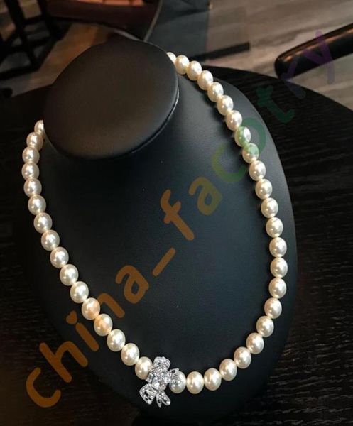 

designer jewelry bowknot pearl necklace snap version sweet necklace retro style wedding decorative necklaces7467999, Silver