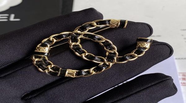 

fashion real gold plated brass copper brooches luxury cletter designer women men brand pins faux leather jewelry brooch pin marry2976508, Gray