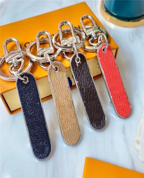 

new design skateboard key chain stainless steel luxury key chain for men and women gift box packaging9887188, Silver