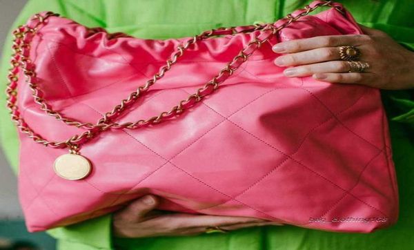 

cc wallets luxuries designers women s bag diamond pattern goldtone metal chain 22 backpacks designer glad trash bags mvwj7265378, Red;black