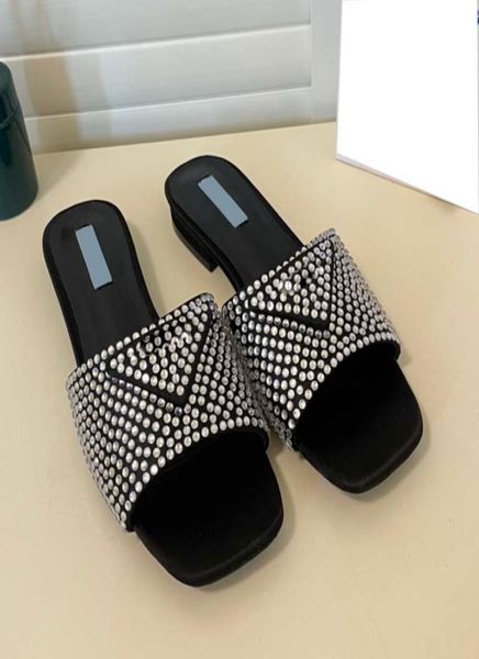 

rhinestone triangle logo flat slippers for women genuine leather mules retro black sandals fashion slides designer womens flip flo3637677