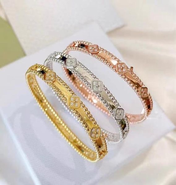 

sweet clovers bracelet designer luxury jewelry women bangle classic 50 titanium steel alloy goldplated steel gold belcher charm 6574330, Golden;silver