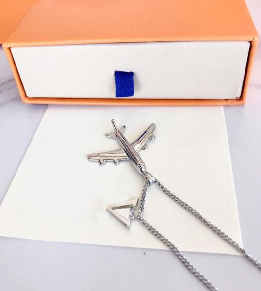 

luxurys desingers aircraft airline couple necklace female winter necklaces full diamond gold light niche highend titanium steel v2917928, Silver