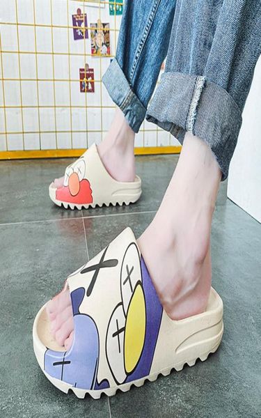 

2020 new brand bone earth mens slippers runner desert sand resin beach women men slides slipper sandal sandals 36456559877, Black