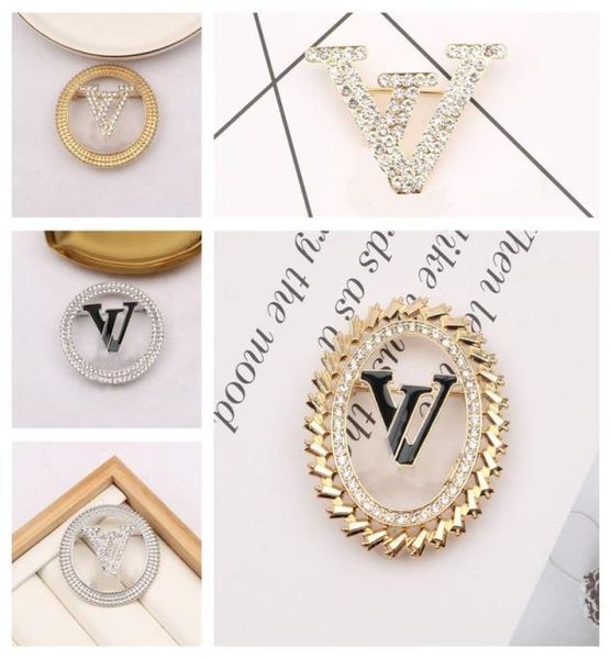 

luxury women designer brand letter brooches 18k gold plated inlay crystal rhinestone jewelry brooch charm pearl pin womens marry c8764143, Gray