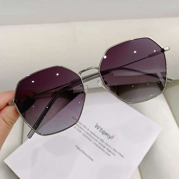 

polarized sunglasses for women metal ins slimming street shooting, White;black