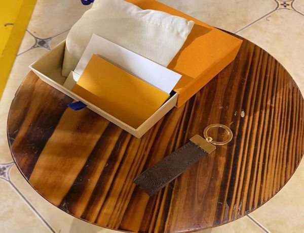 

maxi dragonne key chain buckle lovers car keychain handmade leather designers keychains men women bag pendant accessories 20 color1597382, Silver